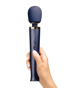 Le Wand Le Wand Petite Rechargeable Vibrating Massager - Navy - Image 4