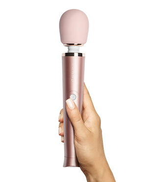 Le Wand Le Wand Petite Rechargeable Vibrating Massager - Rose Gold - Image 3