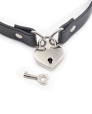 Plesur Plesur PVC Collar w/Heart Lock - Black - Image 3